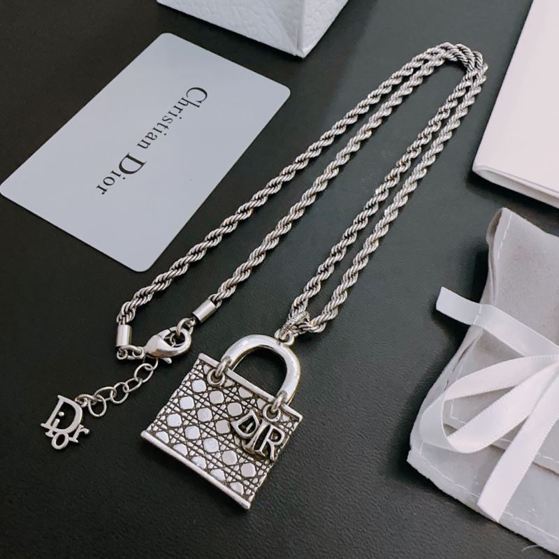 chr1st1an D10r necklaces